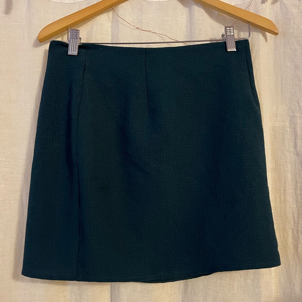 SKIRT - Picture 2 of 3